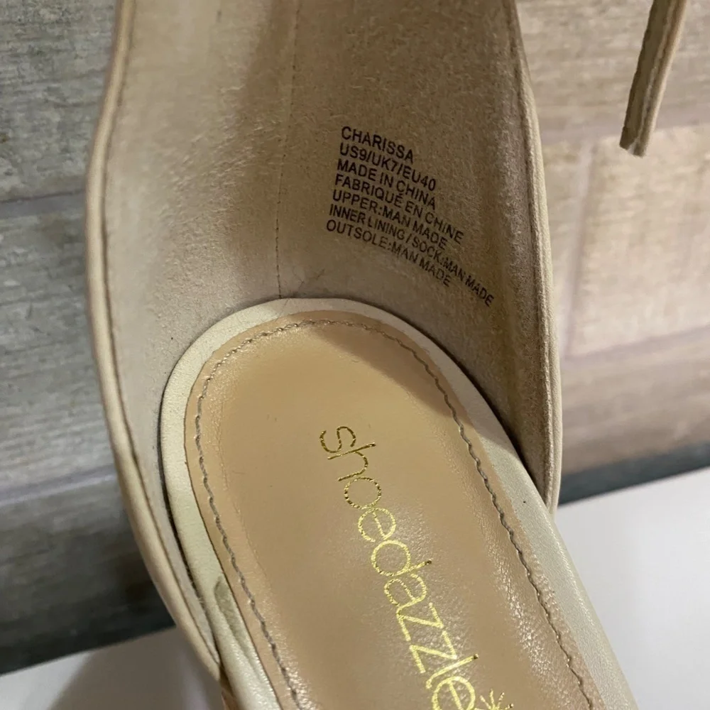 Shoe Dazzle Platform Heel Tan Size 9‎